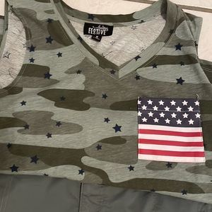Women’s sleeveless top